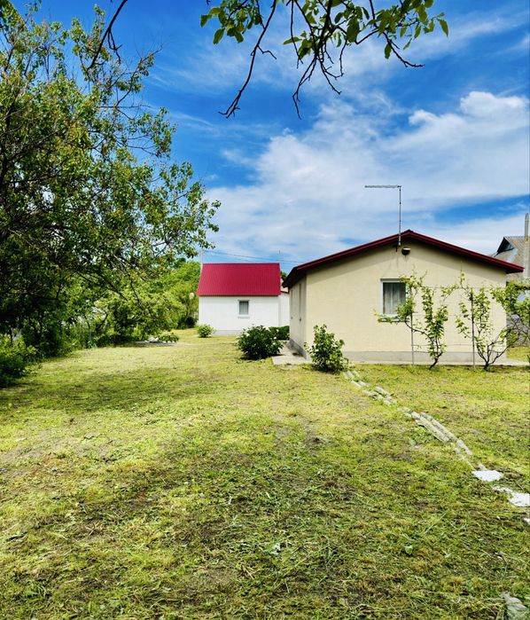 Продаж Двух Будинків на 8 сот 36 кв.м та 45 кв.м Генератор Центр міста