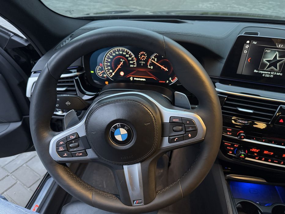 BMW 5 G30 БМВ 5 3.0 дизель полный привод!