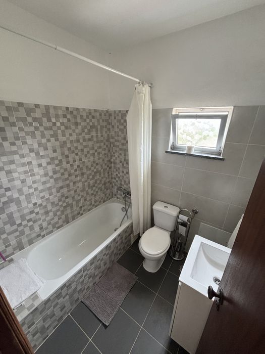 Quartos para Arrendamento Mensal na Guia – Albufeira