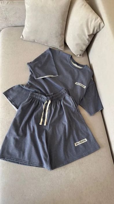 Жіночий літній оверсайз костюм Balenciaga розмір L-XL