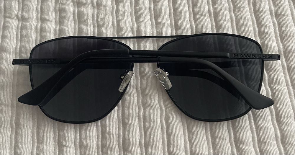 Oculos Hawkers pretos