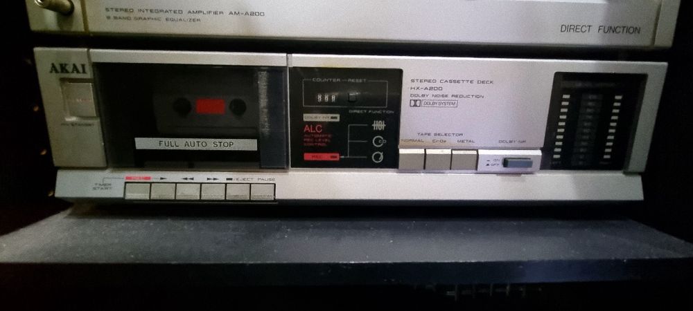 Aperalhagem Akai e leitor cds Technics