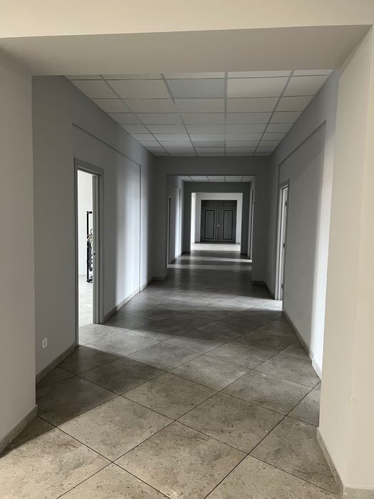 Оренда (продаж)приміщень в центрі міста 719,2 м.,720м по вул.Гузара,49