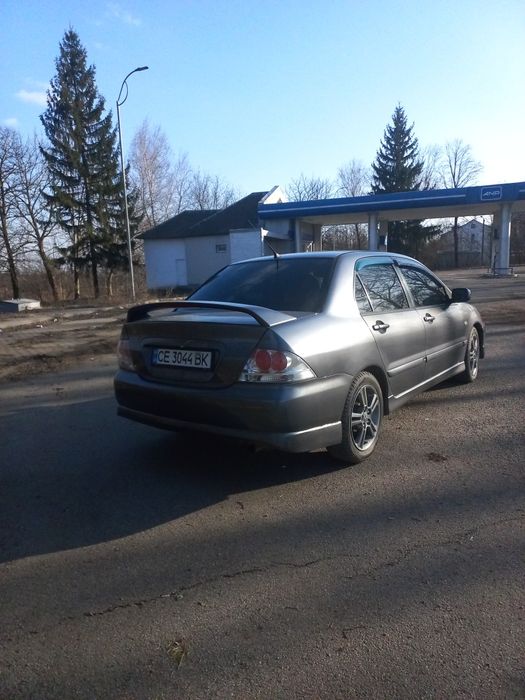 Ланцер 9 хороша машинка все обслужено