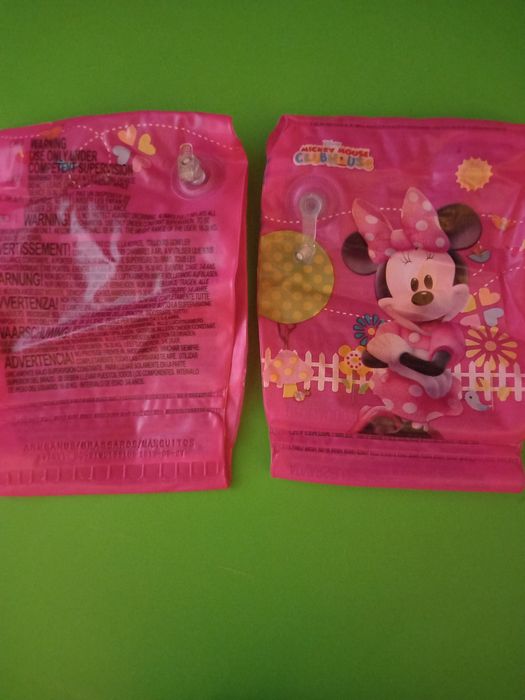 Надувний жилет для плавання