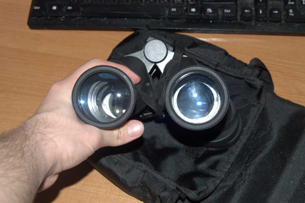 Бінокль Bushnell 10х50