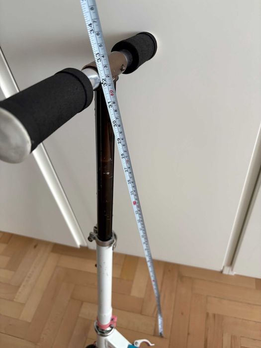 Hulajnoga dziecięca Spokey różowo biała - wysokość kierownika 60 - 80 cm