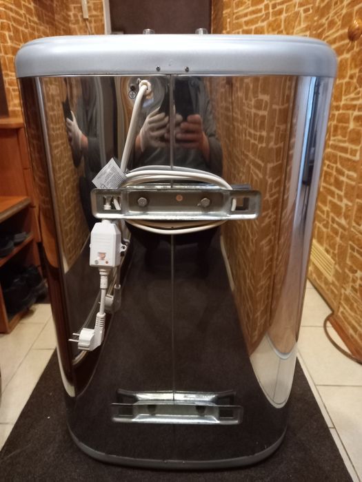 Бойлер ELECTROLUX на 80л. Б/У.