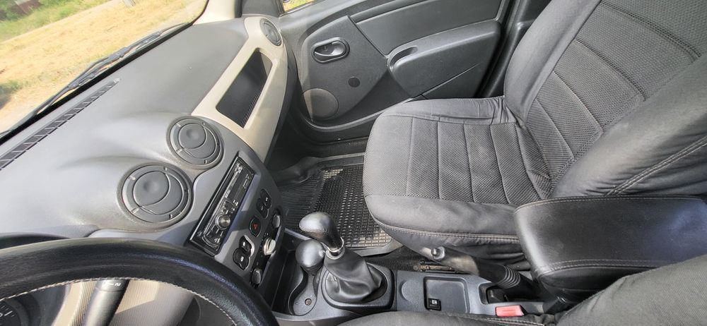 Renault Logan 2010