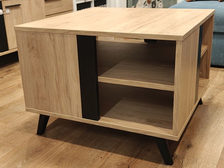 Stolik kawowy do salonu