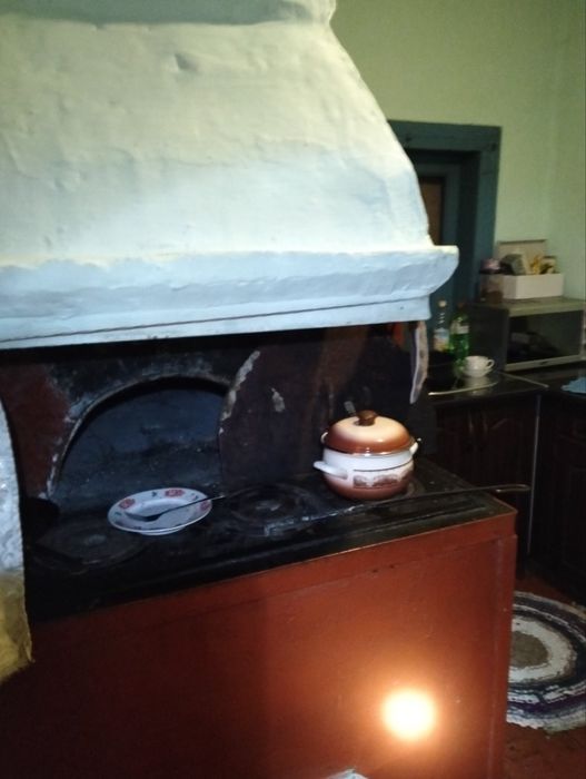 Продаж будинку 50 км від Луцька