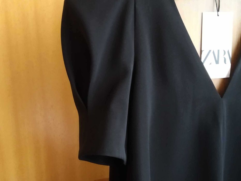 (NOVO C/ ETIQUETA, PORTES GRÁTIS) ZARA - Vestido Preto Manga Abalonada