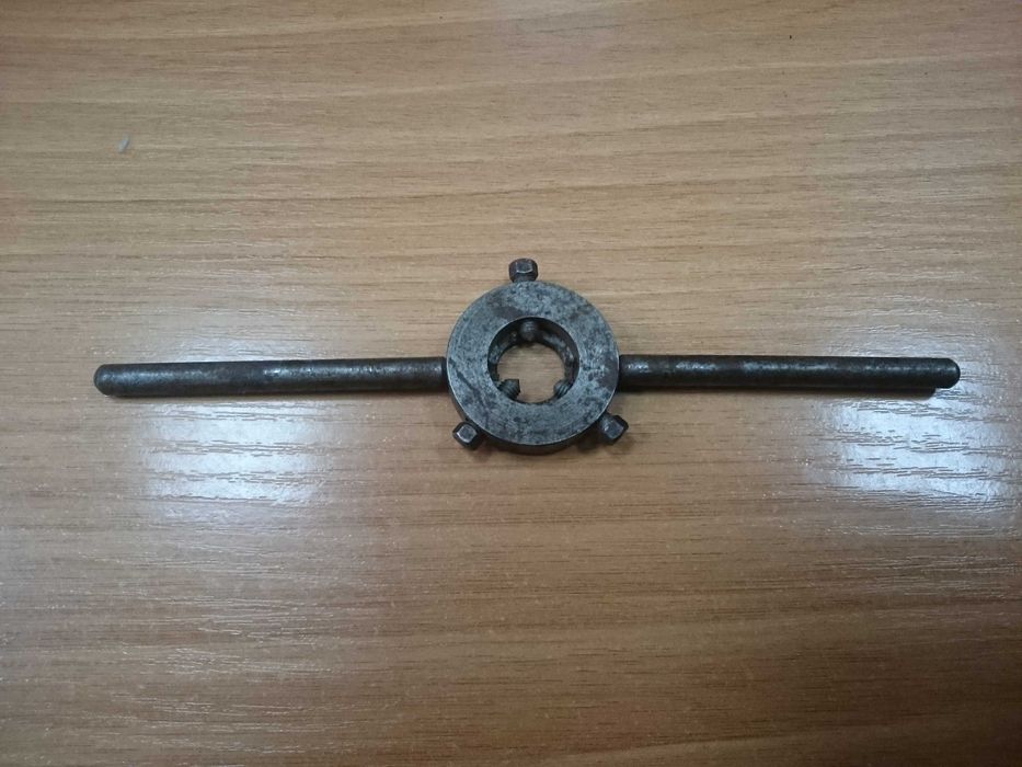 Плашки, Плашкодержатели, Мечики из СССР