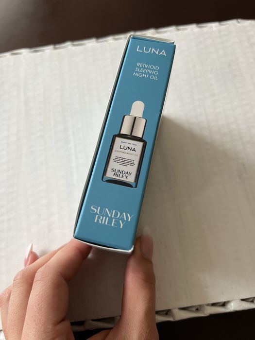 Sunday Riley LUNA retinoid sleeping night oil olejek serum z retinolem