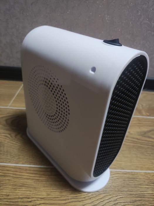 Обогреватель, обігрівач, настольный, дуйчик.