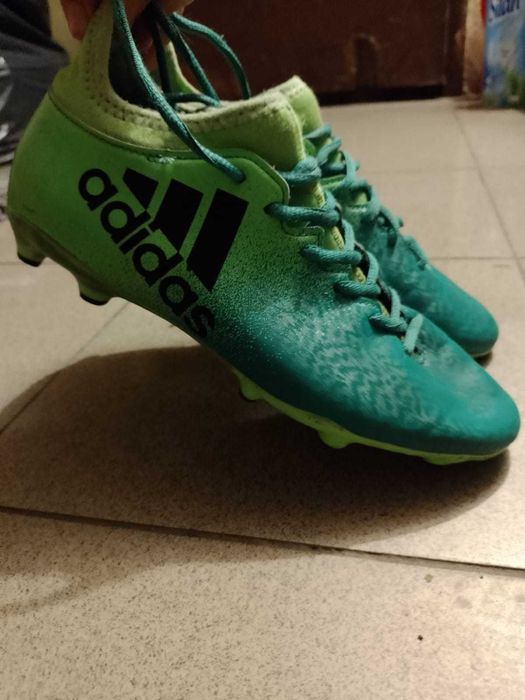 Korki piłkarskie różne warianty