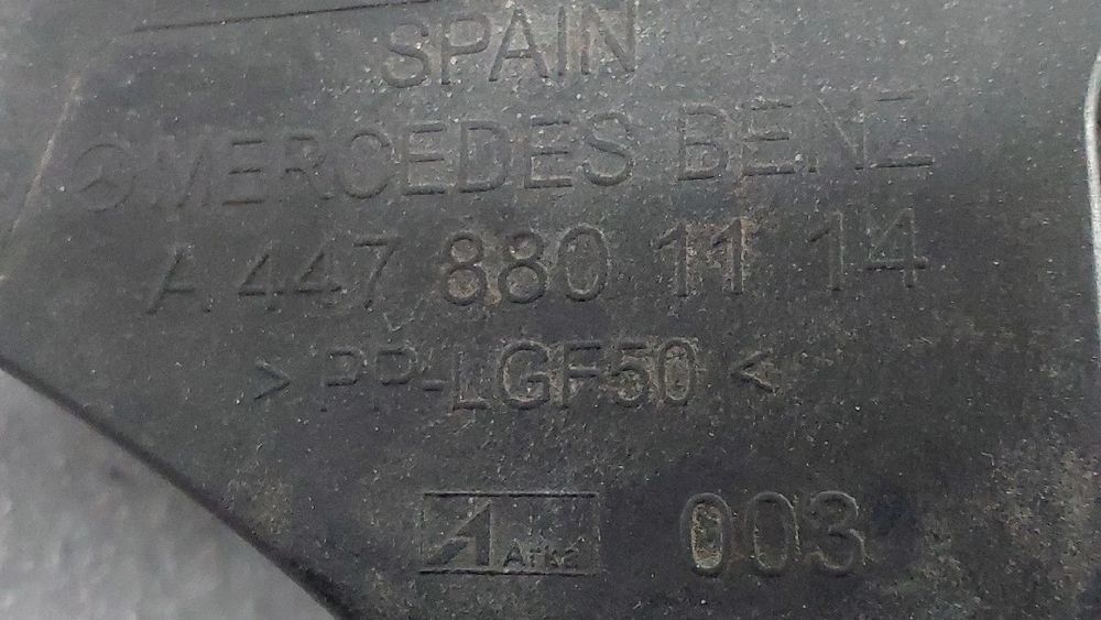 Guia de pára-choques frente esquerdo MERCEDES-BENZ Vito (W447)