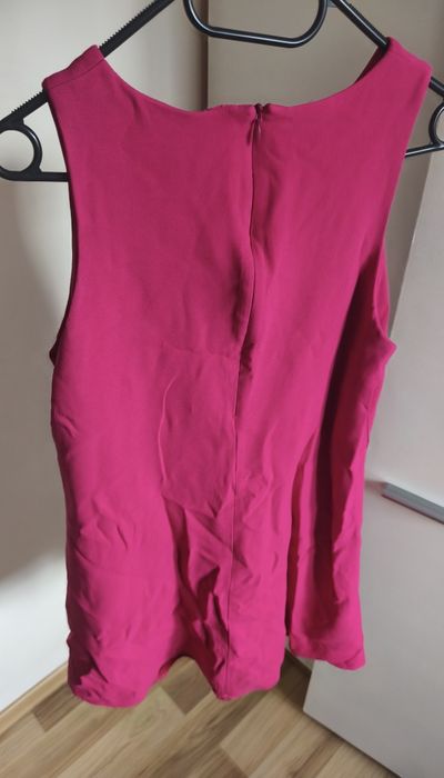 Piękna sukienka fuksja Massimo Dutti