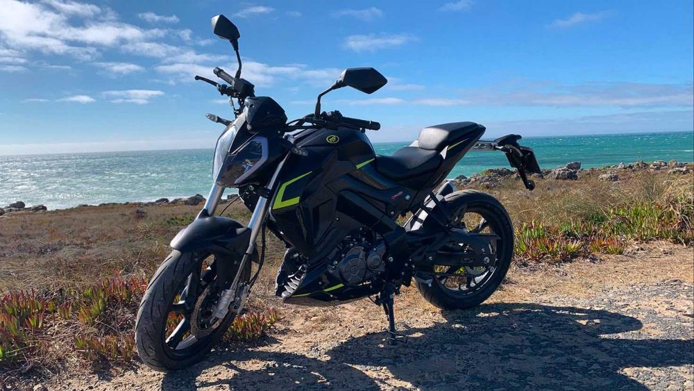 Keeway RKF 125 (2022) – Semi Nova | Sem Acidentes | Muito Estimada