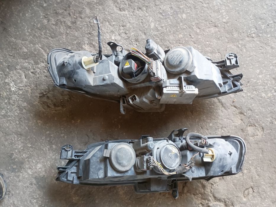 Opel Vectra b lampy przód xsenon