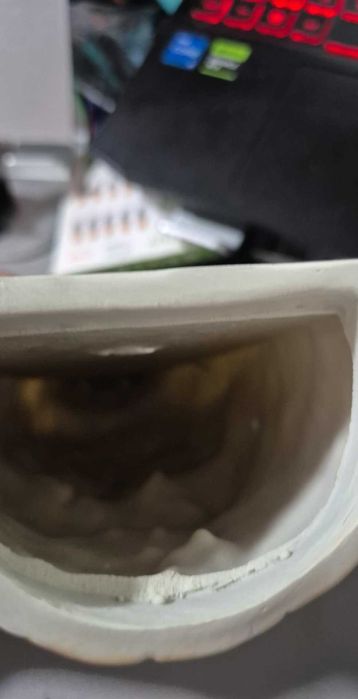 Wazon na twarz, doniczka ścienna