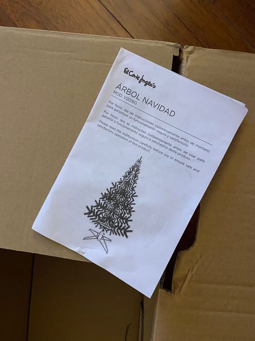 Árvore de Natal Ancelle baixa de preço!