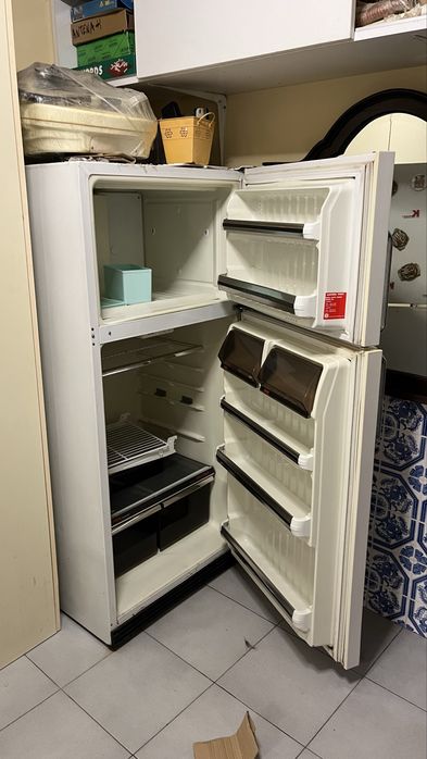 Frigorífico GE em bom estado