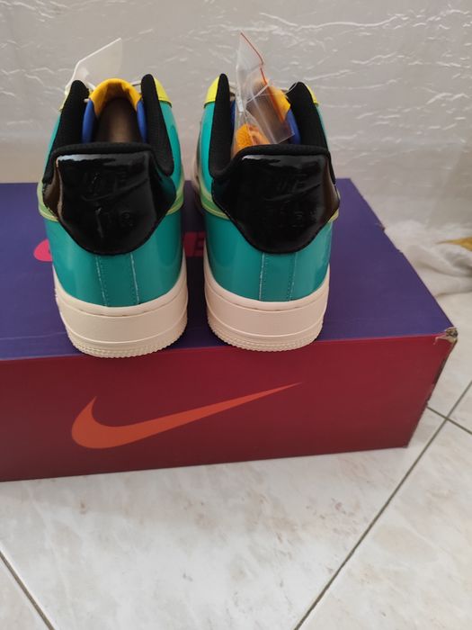 Sapatilhas Air Force 1 Low SP Undefeated Multi-Patent