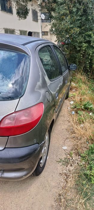 Vendo Peugeot 206 Leia o anúncio