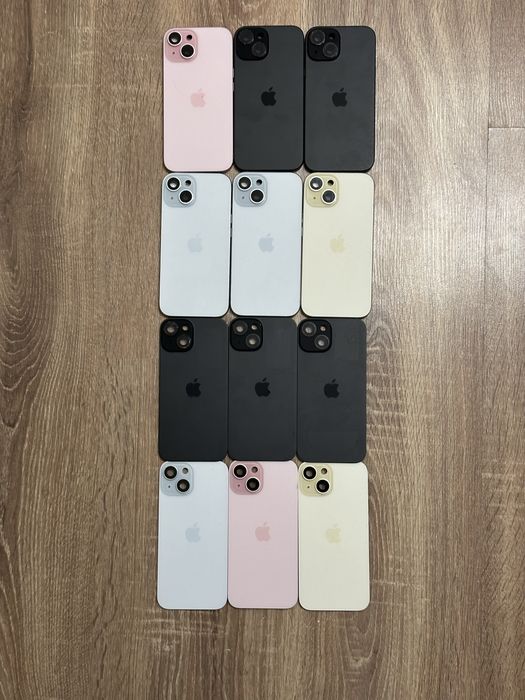 Корпуси iPhone 15