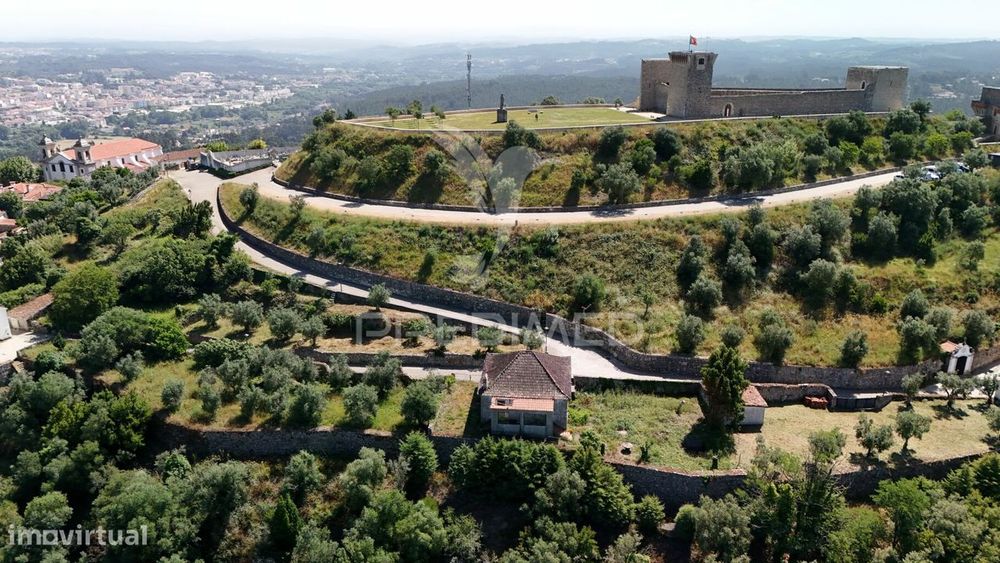 Terreno na Zona Histórica de Ourém — Nossa Senhora Misericórdias, Santarém