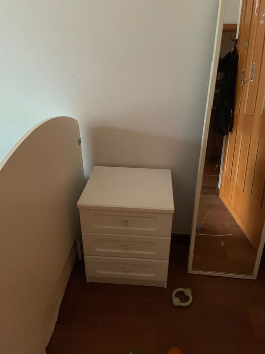 Cama+estrado+colchao+mesa cabeceira