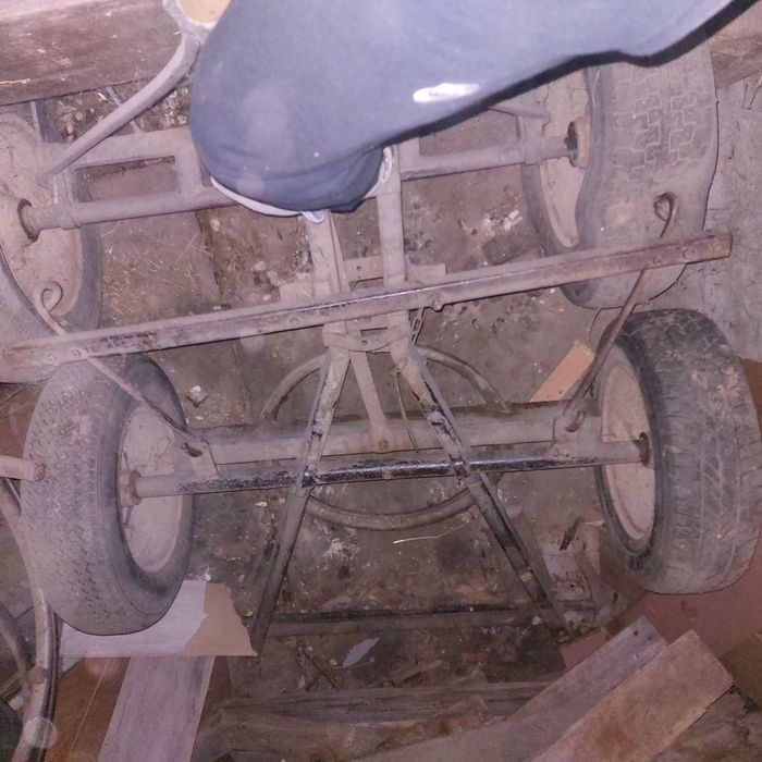 Фіра мала ще є запасні колеса.