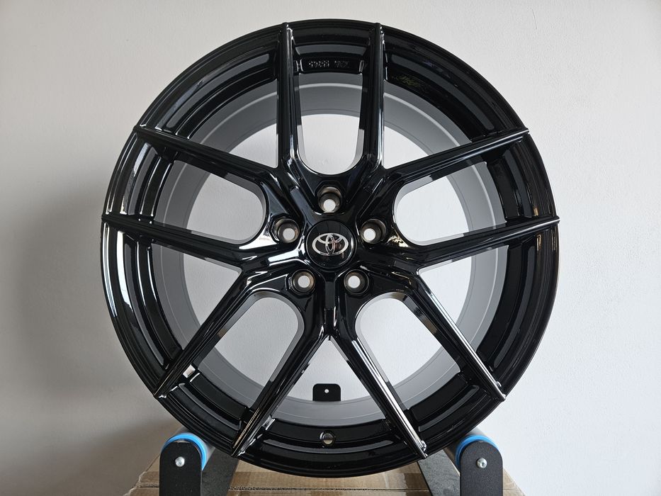 TOYOTA 18 " Nowe 5x114,3 Camry Corolla Yaris Cross C-HR Avensis Auris RAV4 Felgi Czarne
