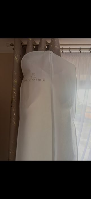 Suknia ślubna gładka