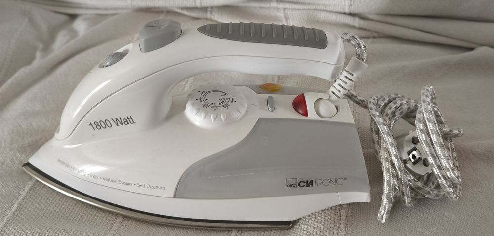 Ferro de engomar:1800w e 2300w