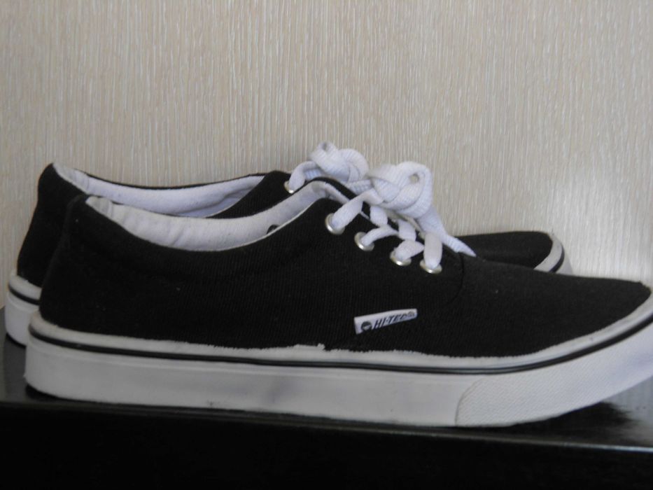 HI-TEC  tenisówki 42/26 uniseks.