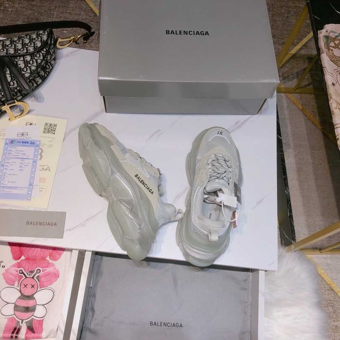 Balenciaga srebna buty na lato