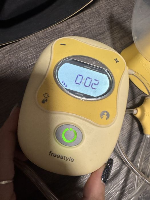 Laktator na dwie piersi medela freestyle