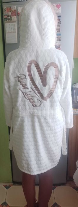 (XS/S) RIVER ISLAND/ Futrzany szlafrok z kapturem z Londynu, NOWY