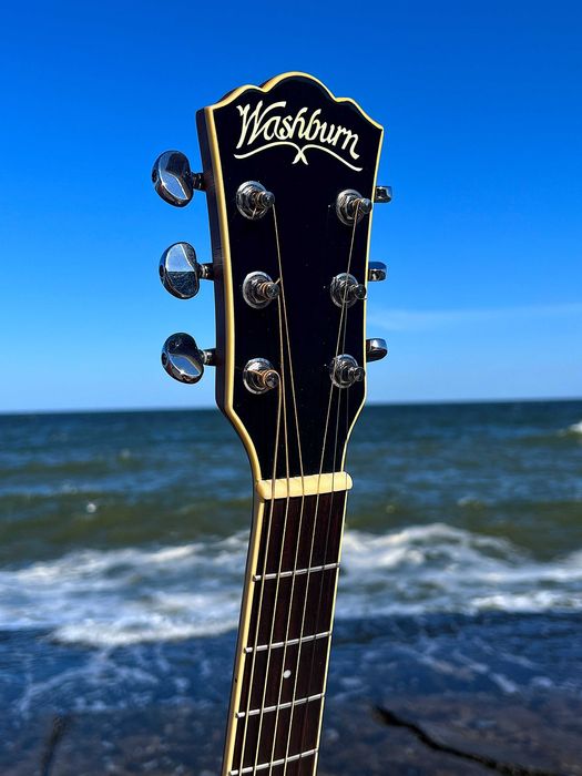 Гитара акустическая Washburn WCD18 с цельным топом. + чехол в подарок!
