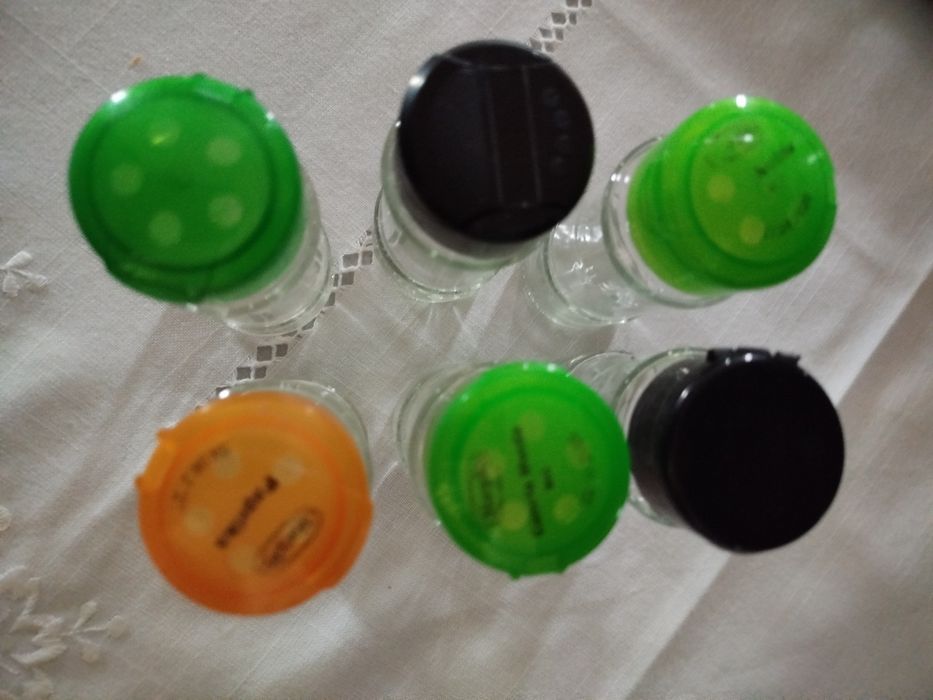 6 frascos de especiarias