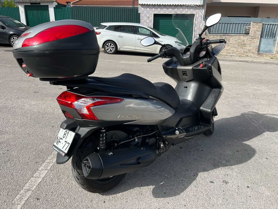 Kymco Downtown 300i - Ano 2012 - Apenas 31.000km