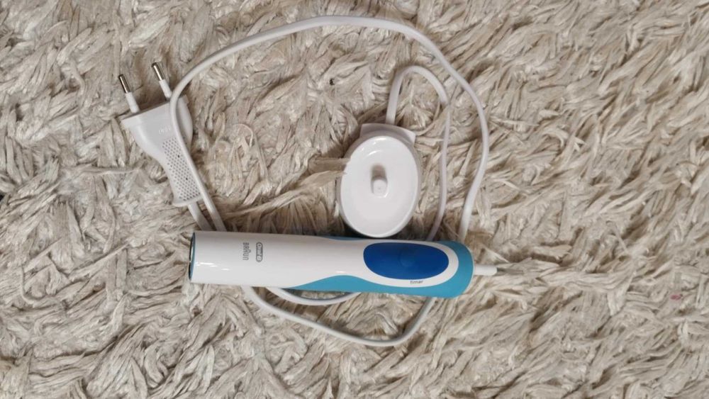 Szczoteczka do zębów elektryczna Oral-B Braun Vitality 3D 3709