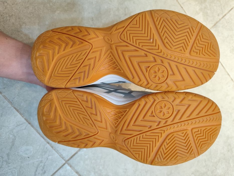 Кросівки Asics Upcourt 5
