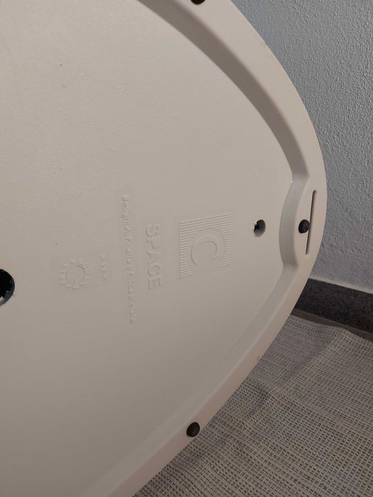 4 Сadeiras únicas Space por A. Pinaffo & P. Scagnellato