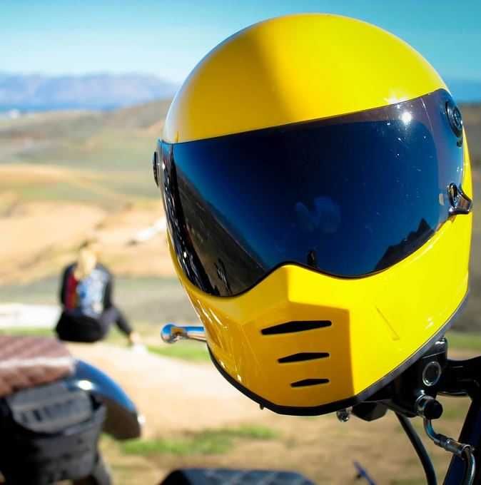 Capacete Biltwell Lane Splitter Gloss Yellow Tamanho XS