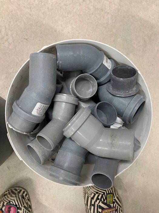 Rury Kolanka Kształtki Zaślepki PCV Zestaw