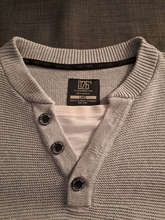 Camisola D26 cinzenta L