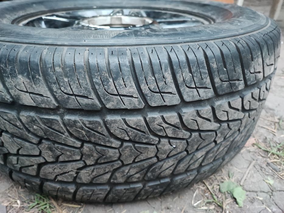 275 60 R17 с дисками 6*139,7